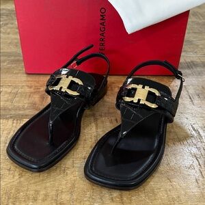 New Salvatore Ferragamo Gancio Lula Sandals